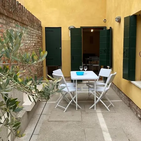 Tre Archi Con Corte Privata